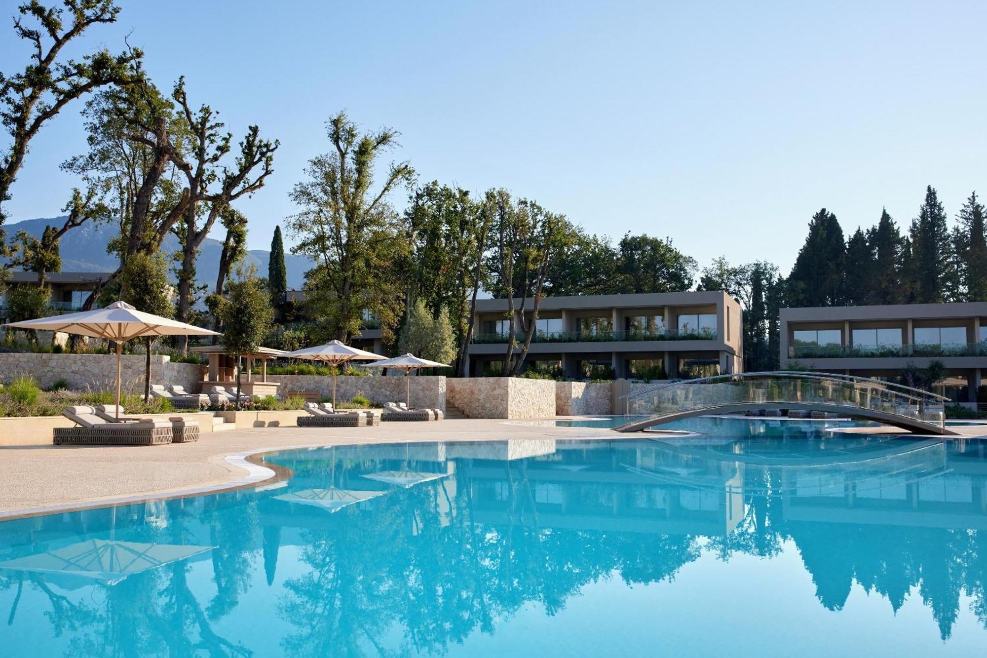 Hotel Ikos Odisia à Corfu  Extérieur photo