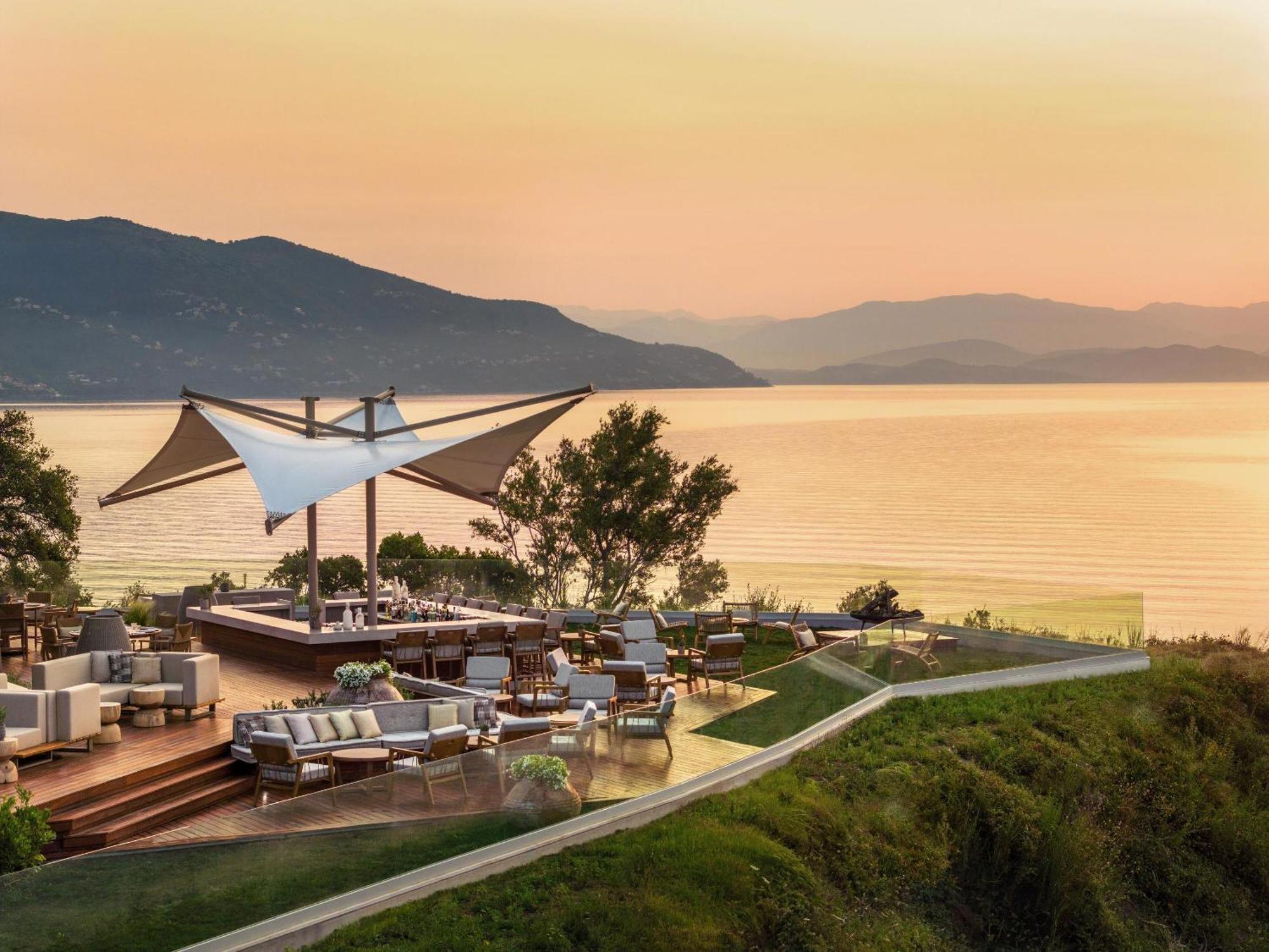 Hotel Ikos Odisia à Corfu  Extérieur photo
